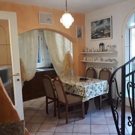 Apartment Alcova *