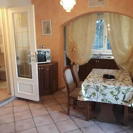 Apartment Alcova *